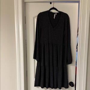 Cable & Gauge Charcoal Long Sleeve Dress